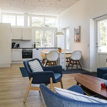2 Bedroom Stunning In *